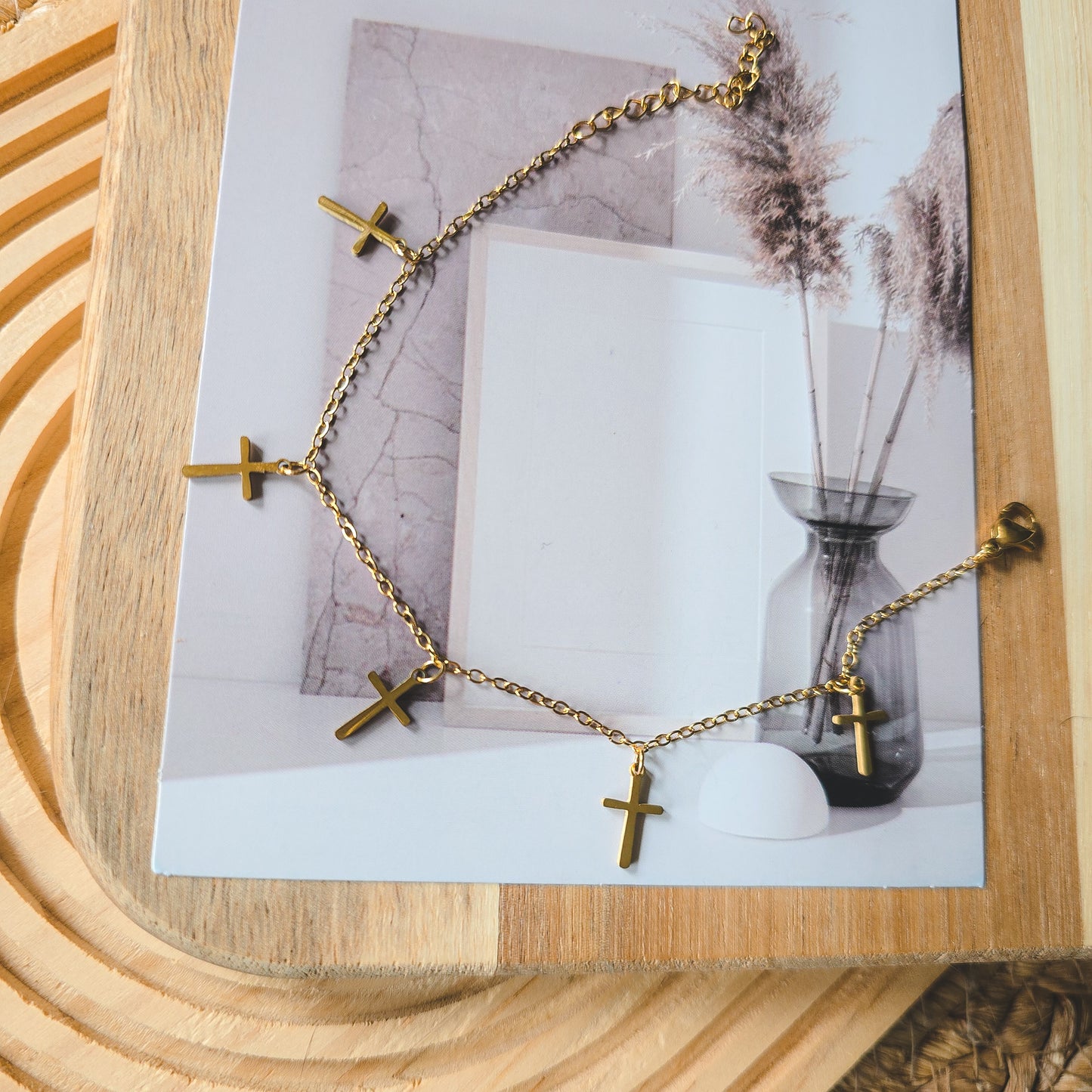 Cross pendant bracelet