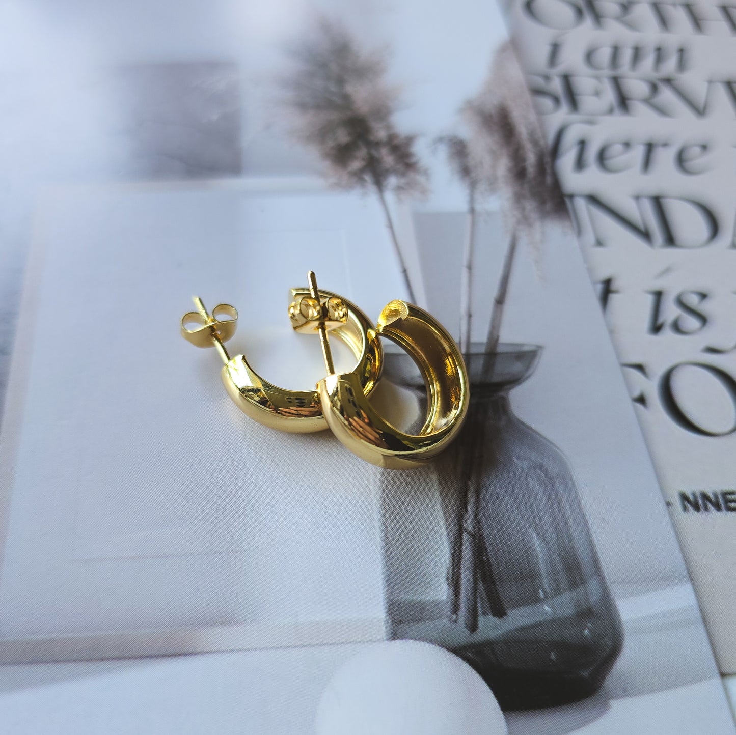 Elegant daily wear hoop earrings