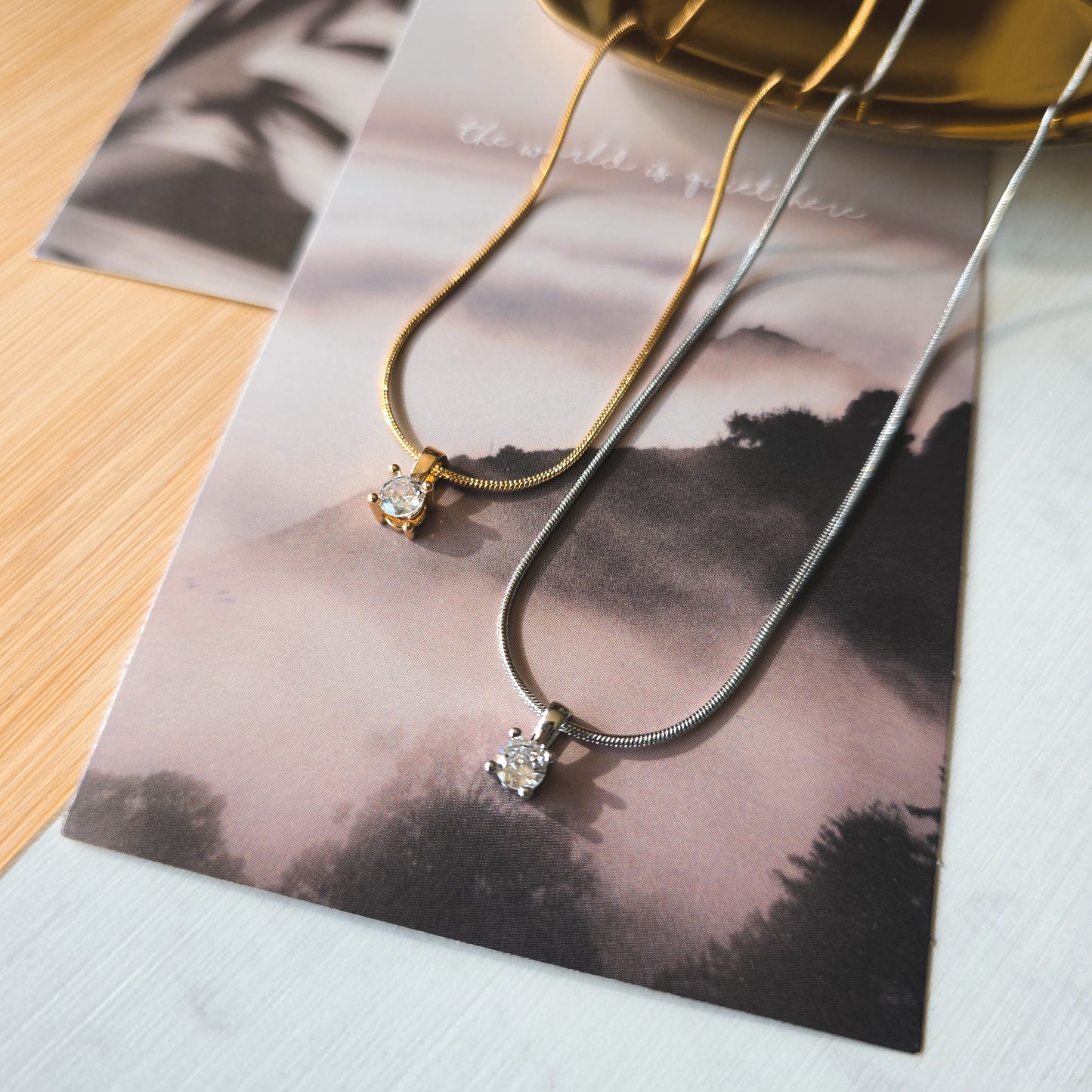 Zirconia gold necklace