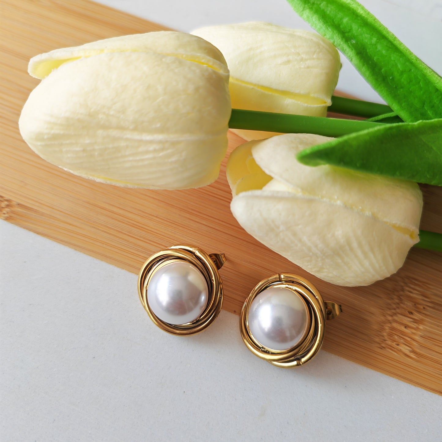 Large Pearl stud earrings