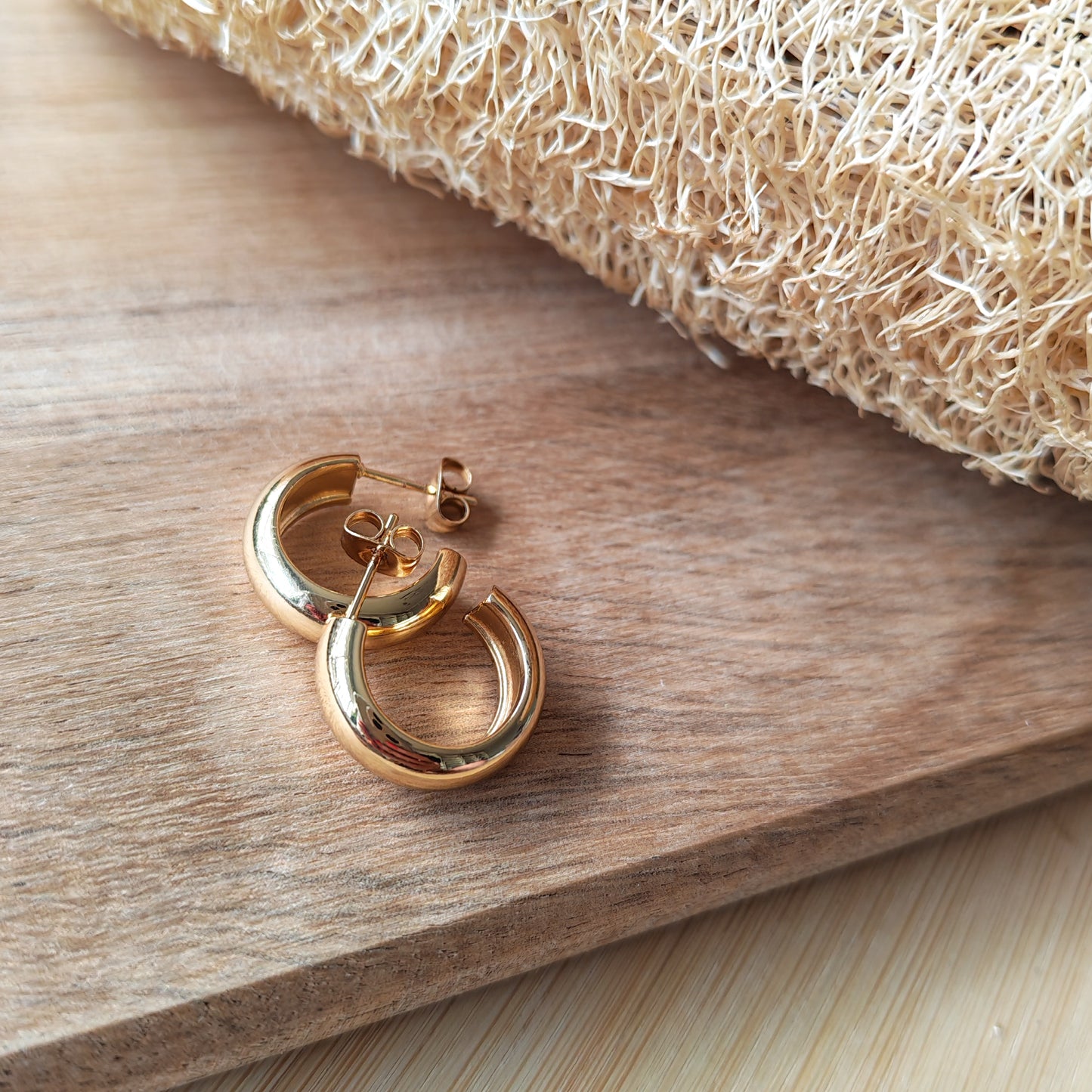 Elegant daily wear hoop earrings