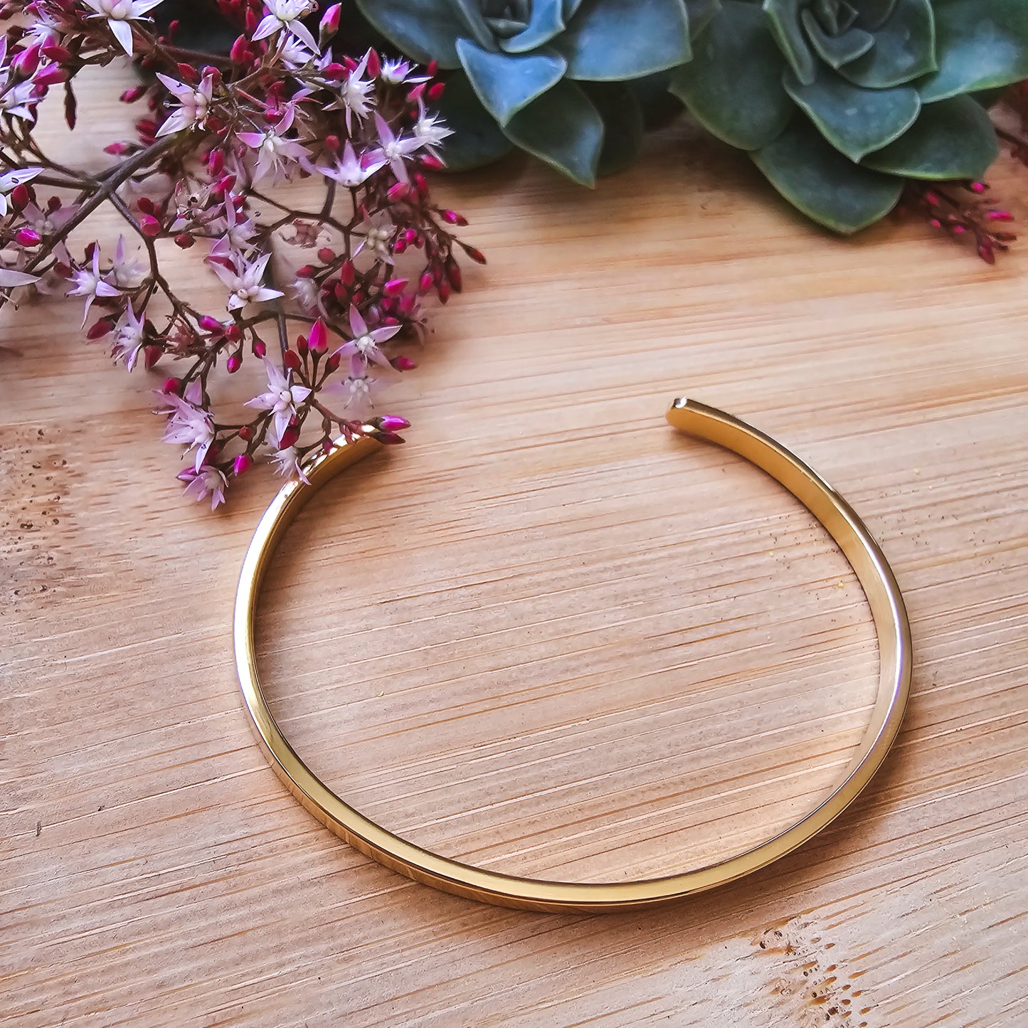 Adjustable elegant cuff bangle