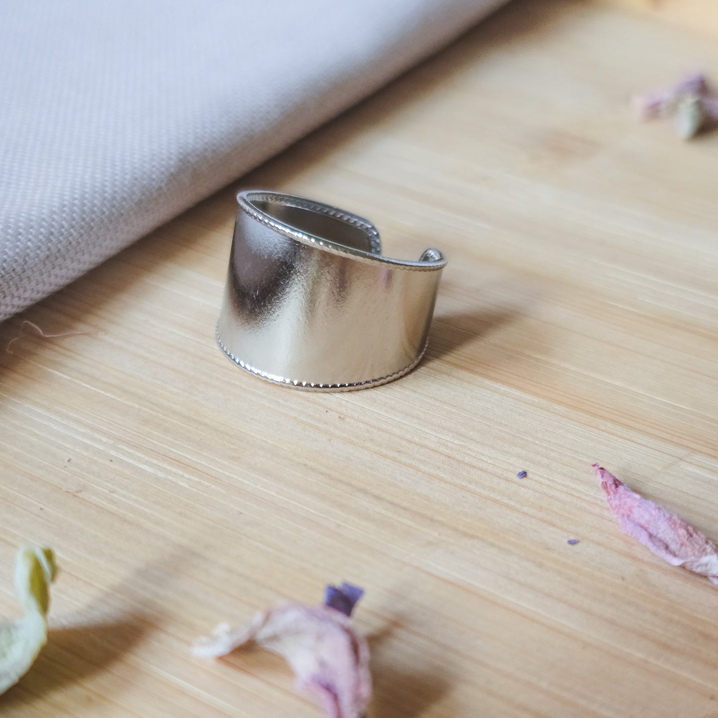 Adjustable Aomogo ring silver