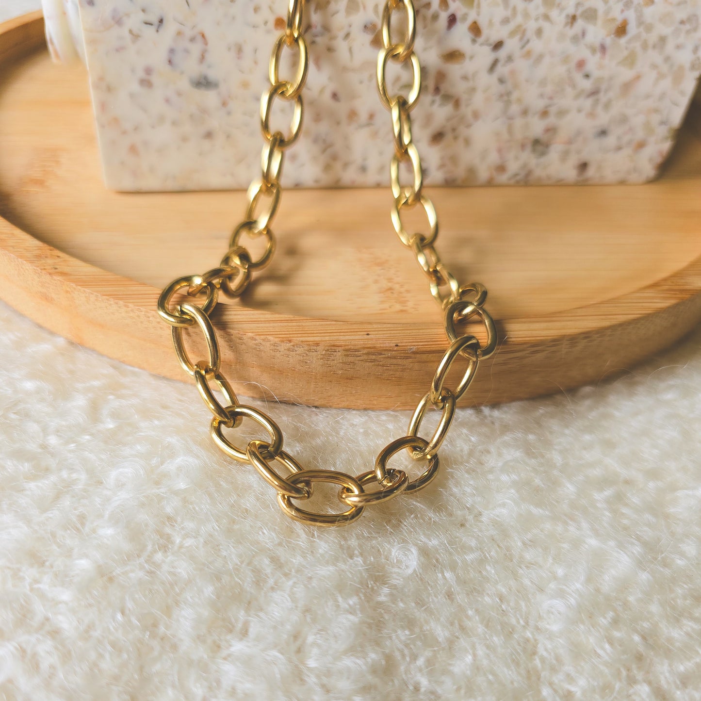 Elegant Chain Gold Necklace