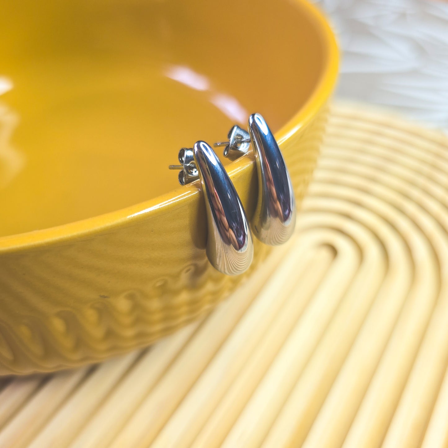 Minimalist water drop earrings