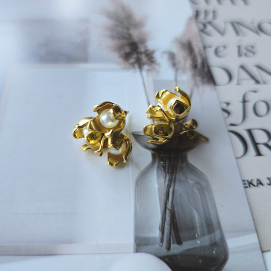 Floral Pearl earrings set
