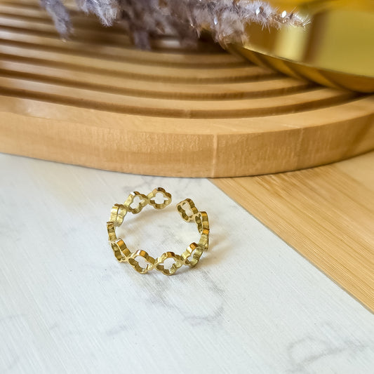 Hollow Leaf gold ring