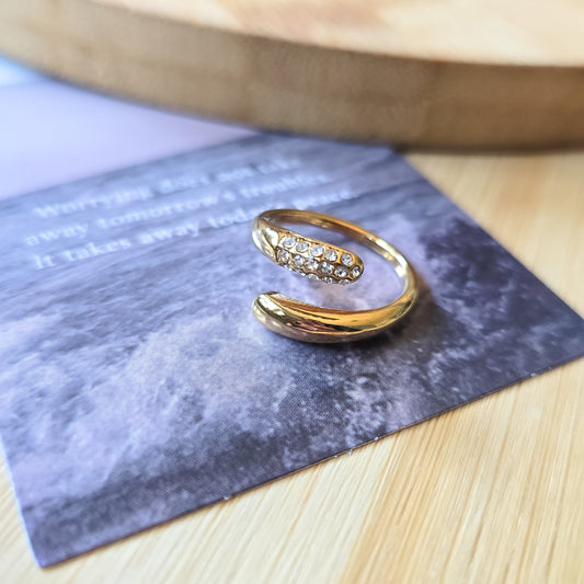 Teardrop adjustable ring
