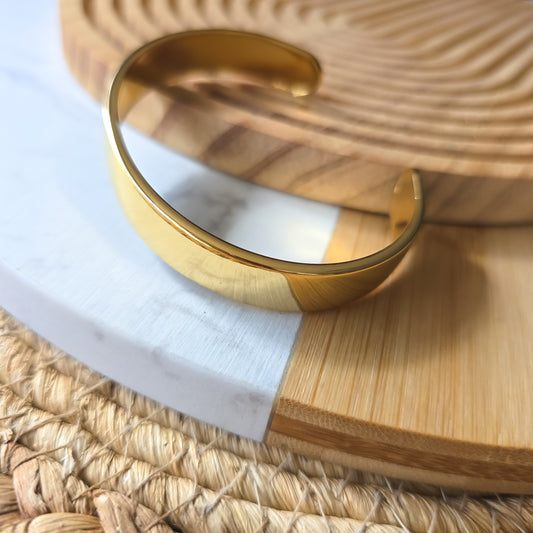 Stainless steel cuff bracelet