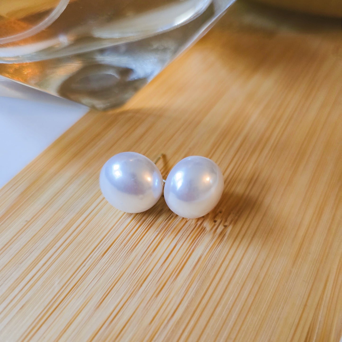 1.4cm Glossy hypoallergenic pearl